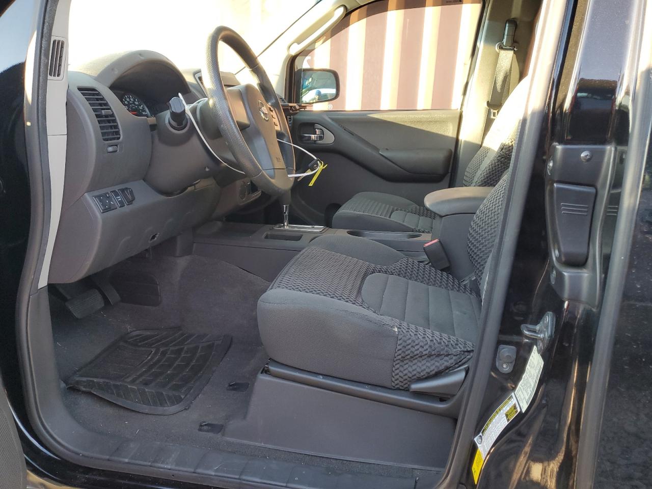 2009 Nissan Navara (Frontier) - Image 7