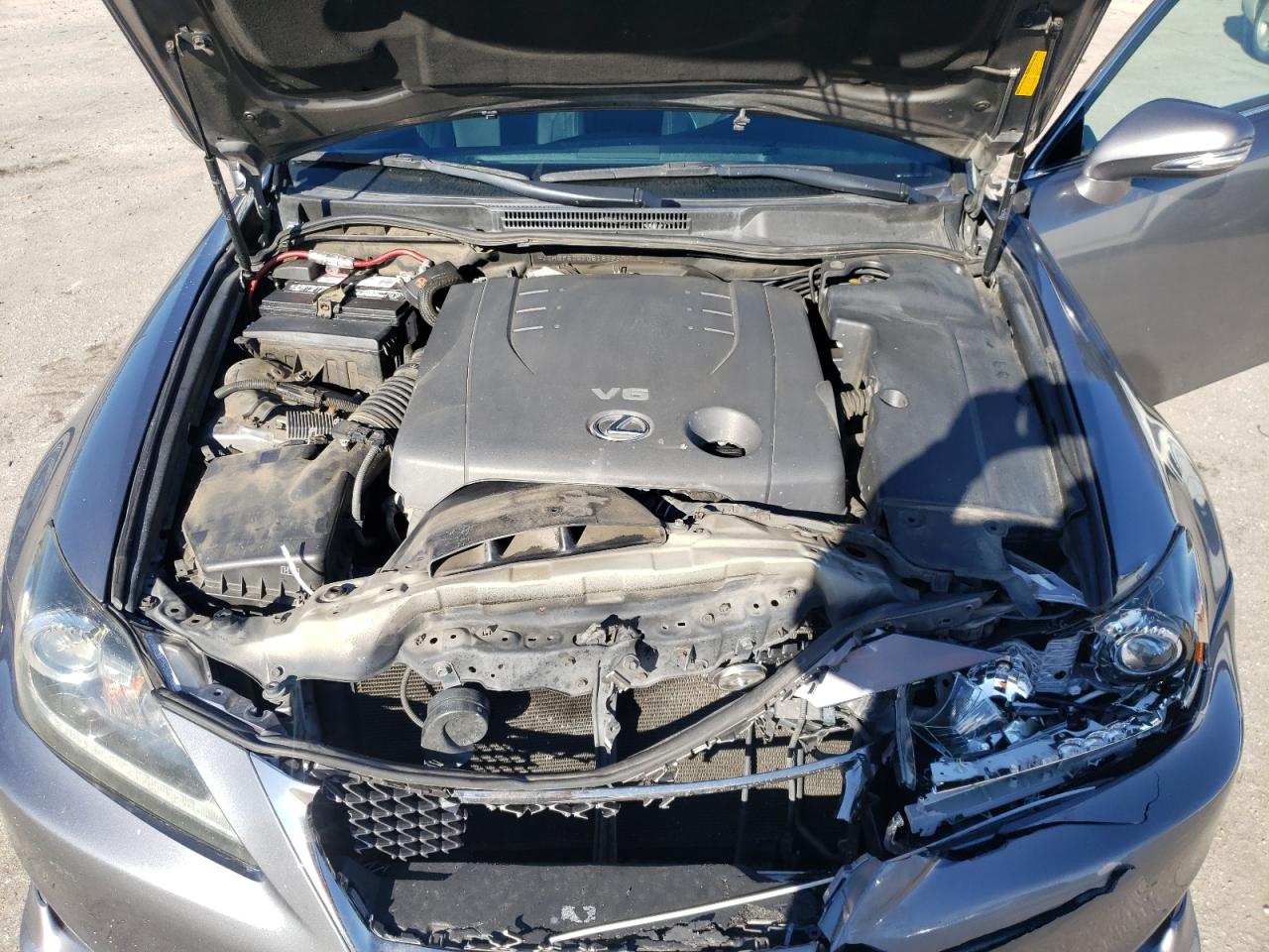 2012 Lexus IS - Image 11