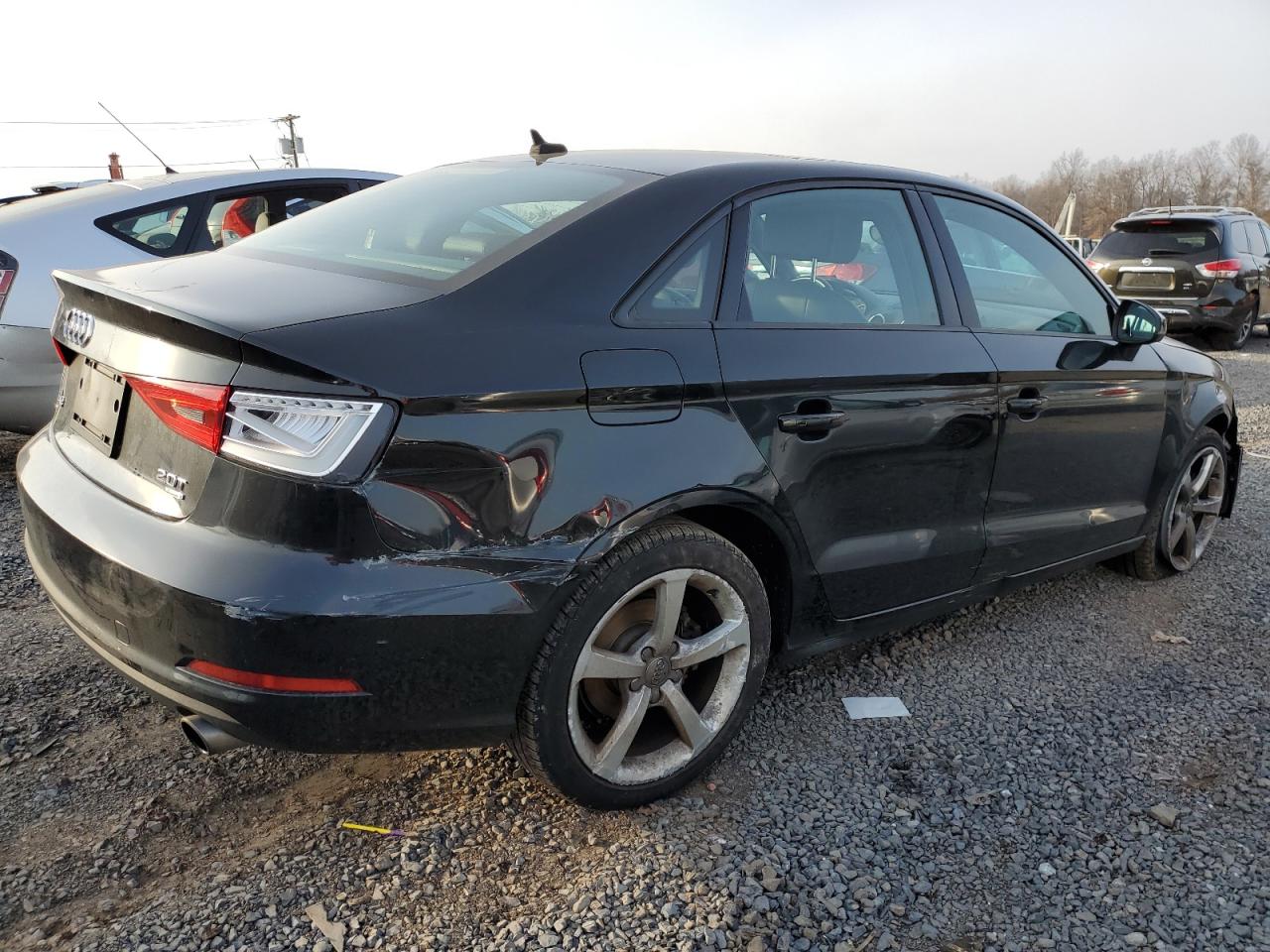 VIN WAUBFGFF4F1052033 2015 AUDI A3 no.3