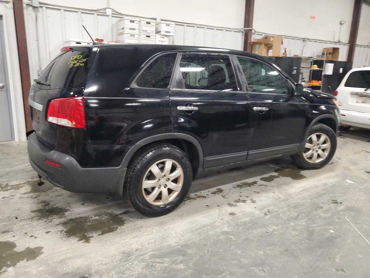 2011 Kia Sorento - Image 3
