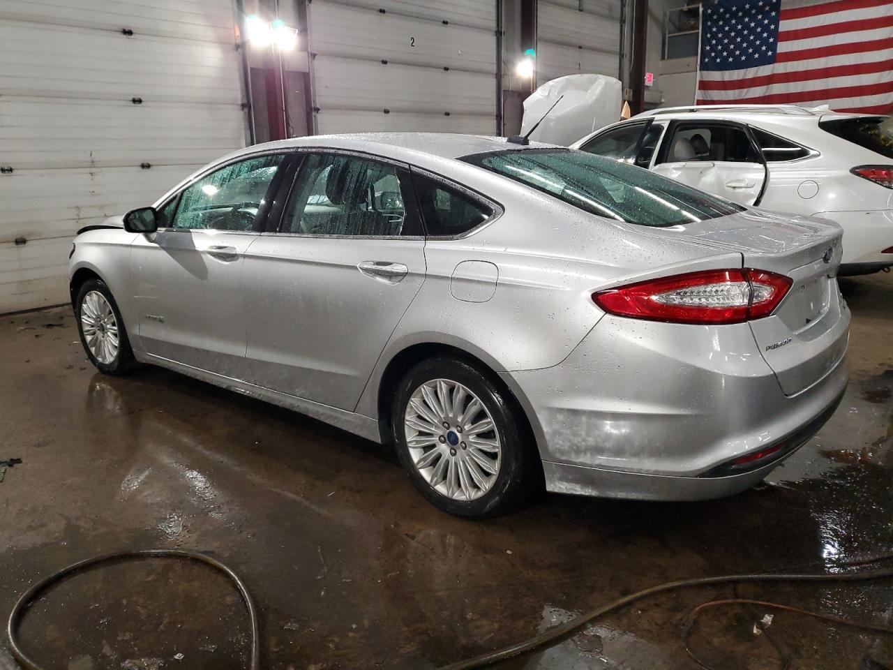 2013 Ford Fusion - Image 2
