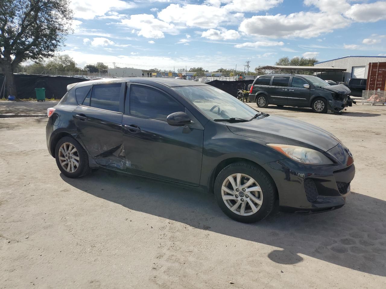 2013 Mazda 3 - Image 4