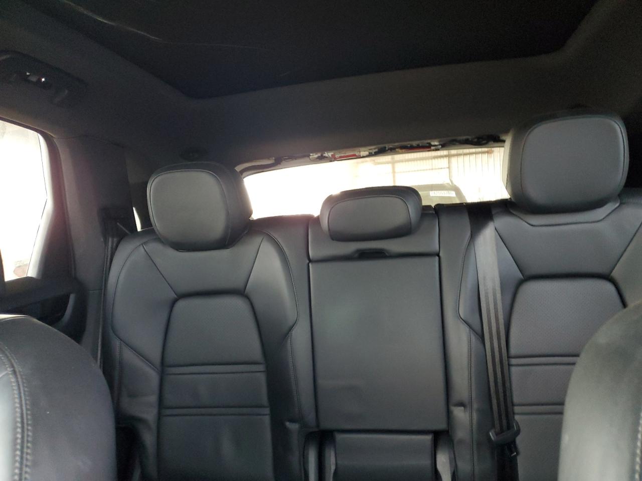 2019 Porsche Cayenne - Image 10
