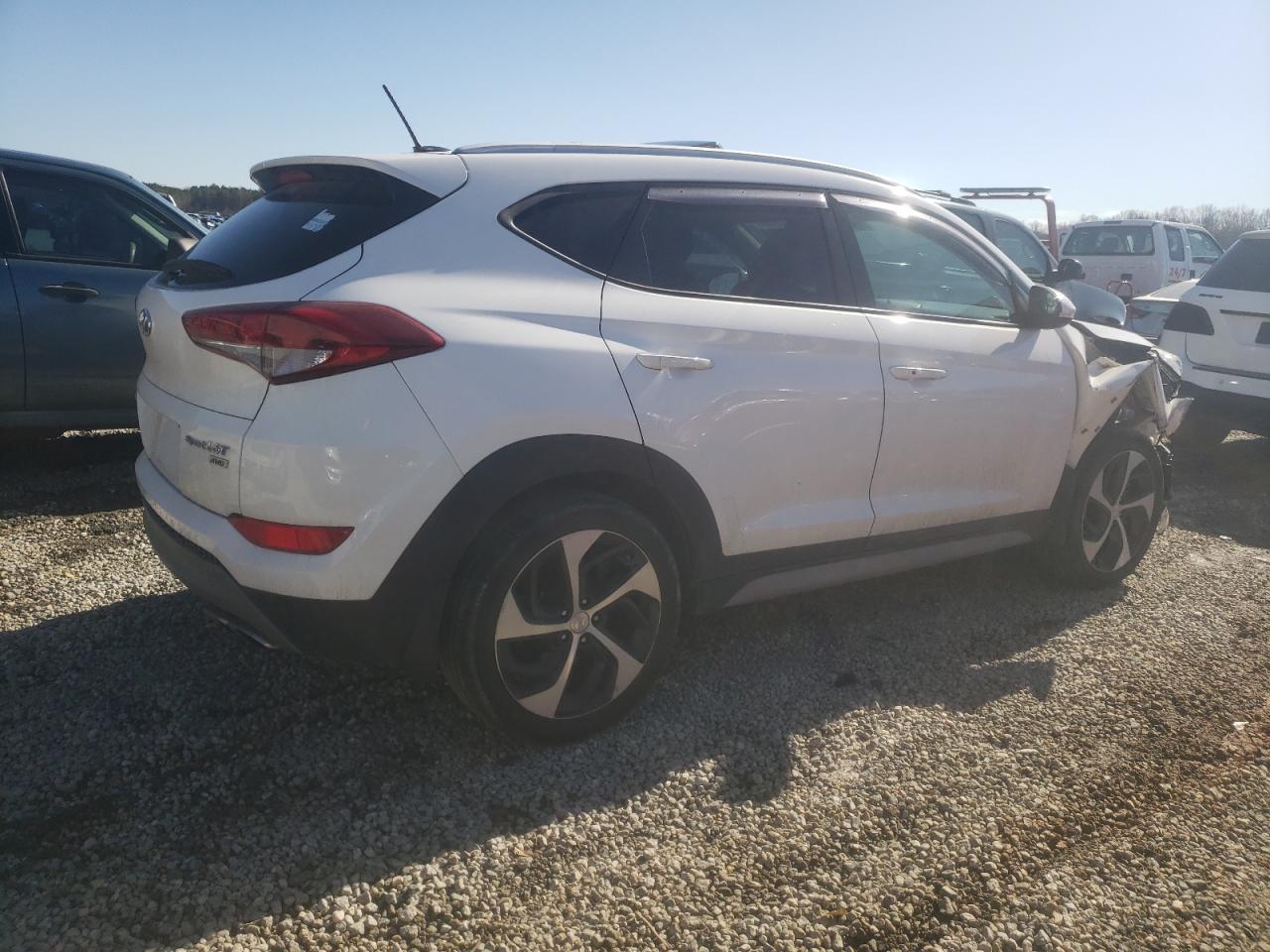 2017 Hyundai Tucson - Image 3