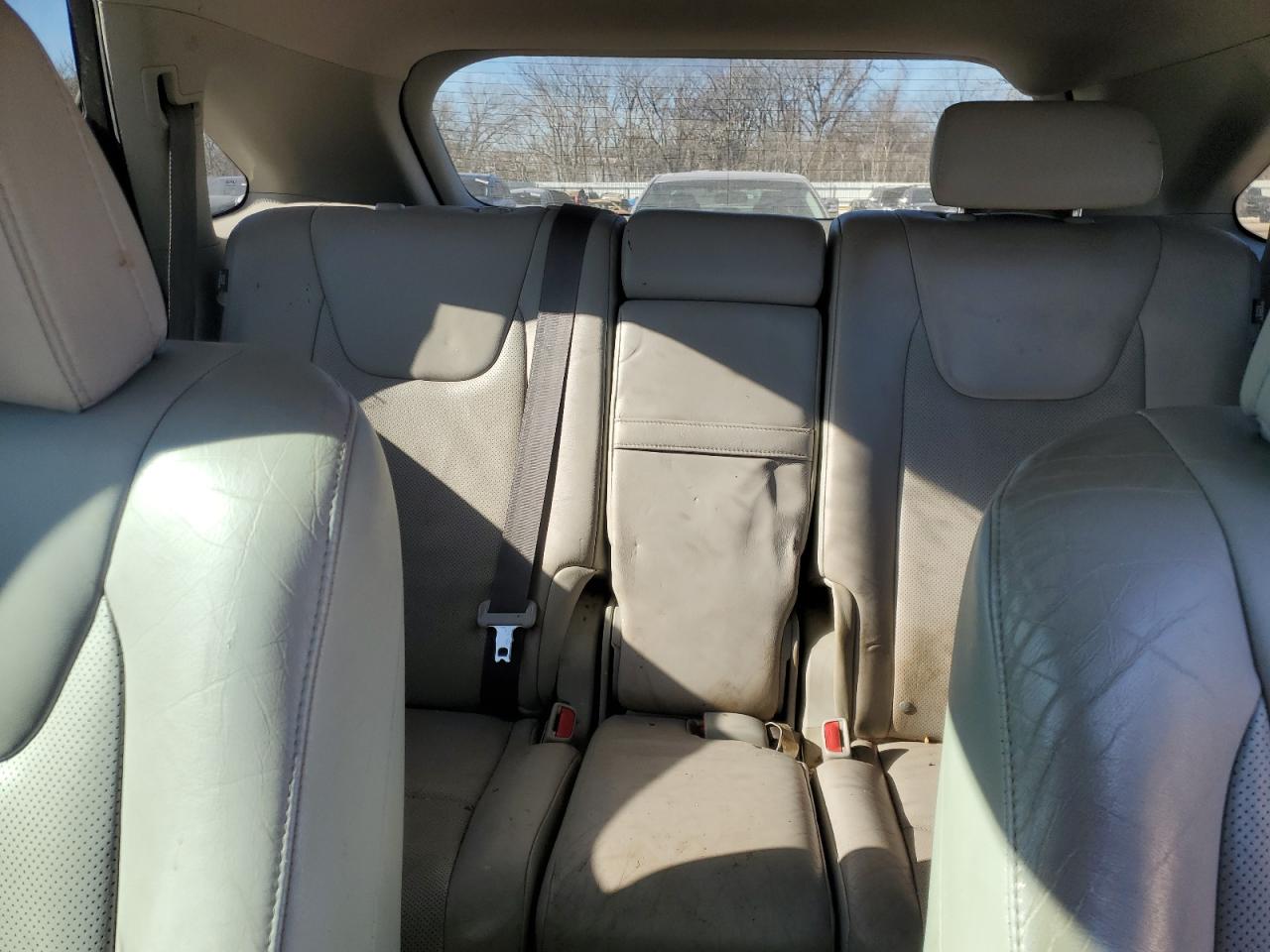 2010 Lexus RX - Image 10