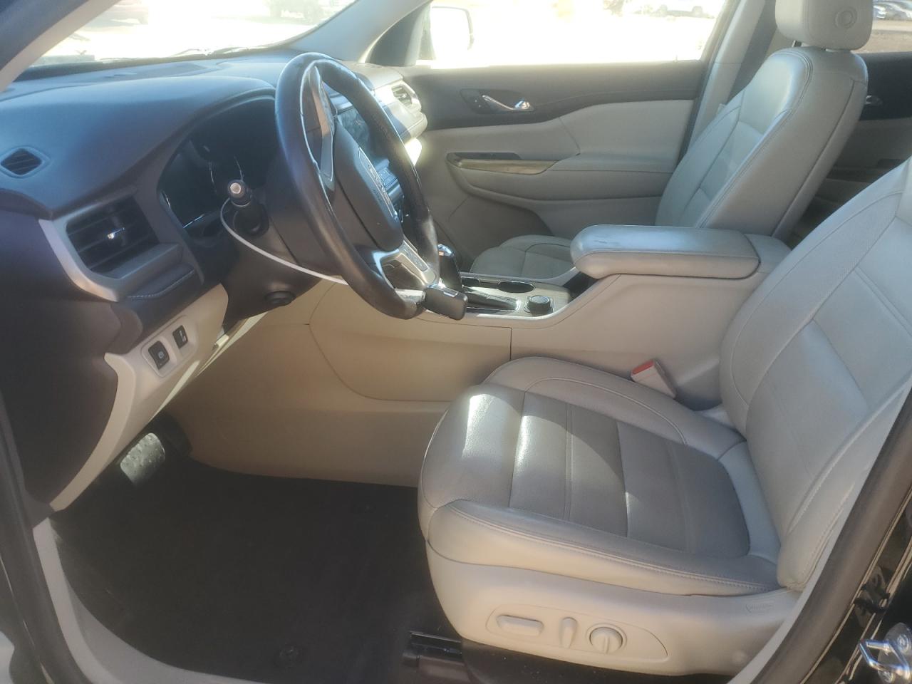2019 GMC Acadia - Image 7