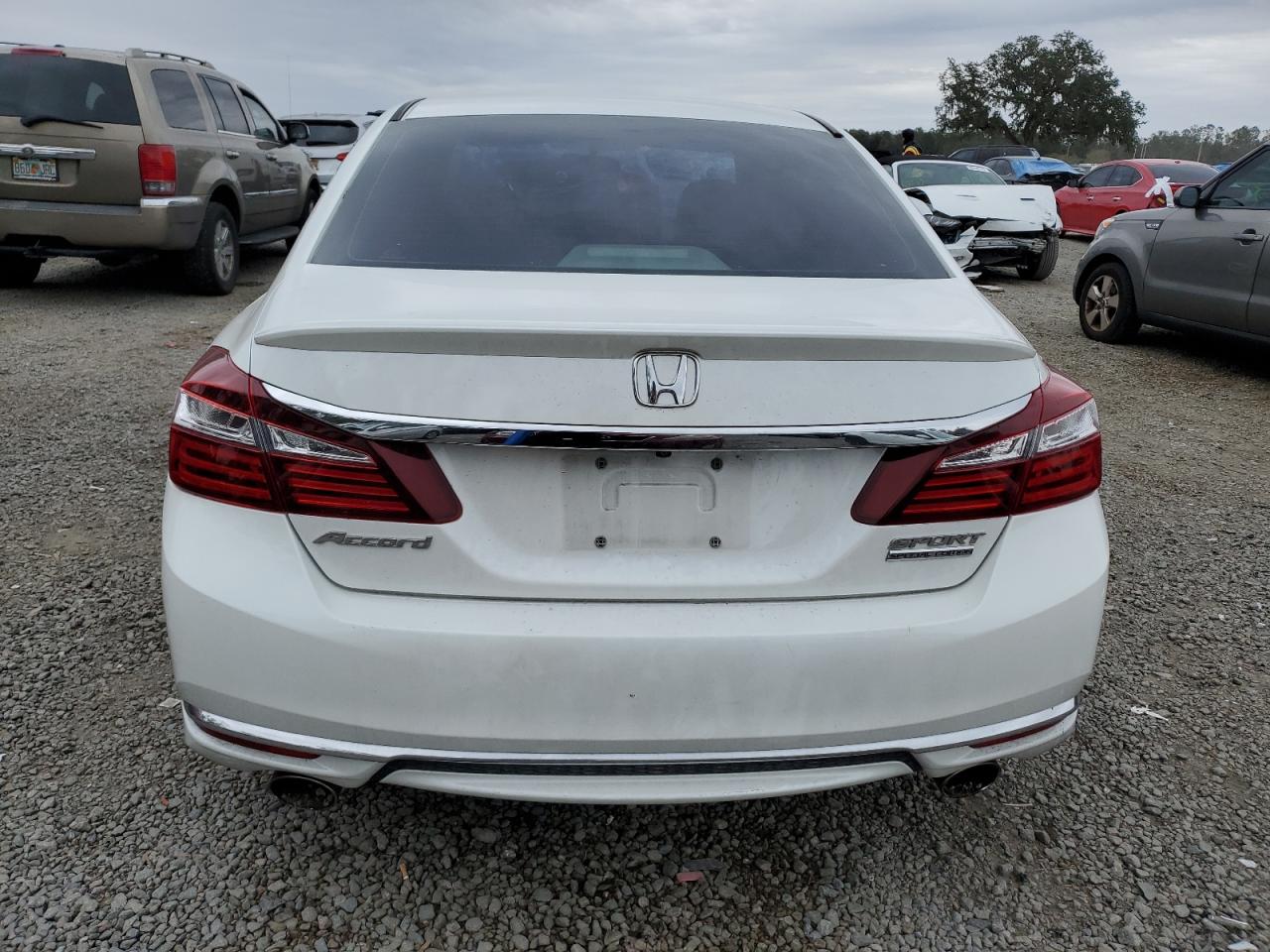 2017 Honda Accord - Image 6