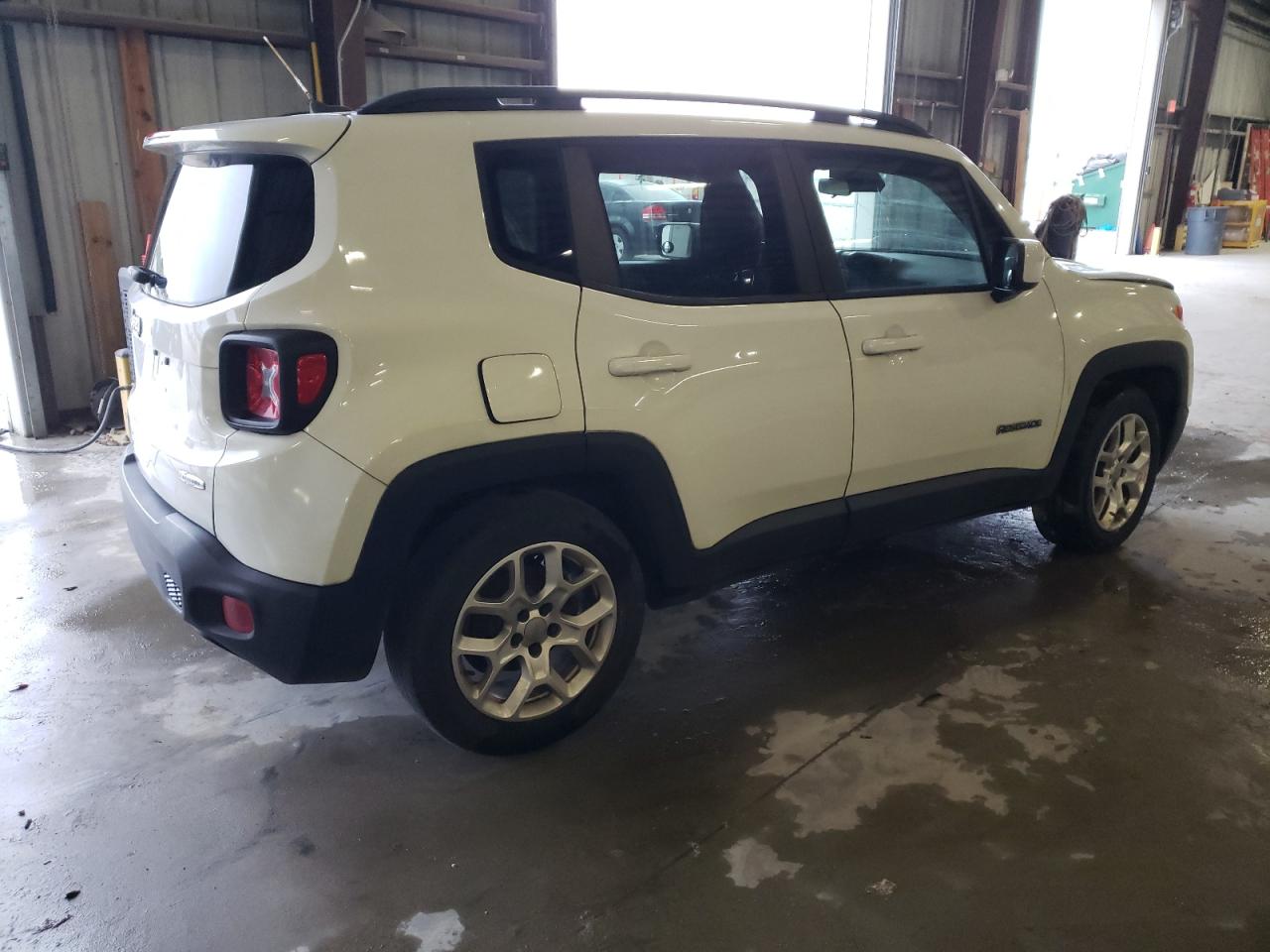 2015 Jeep Renegade - Image 3