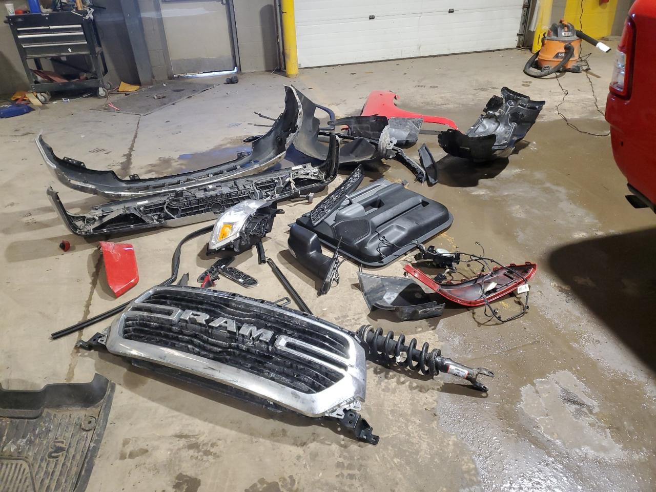 2020 RAM 1500 - Image 12