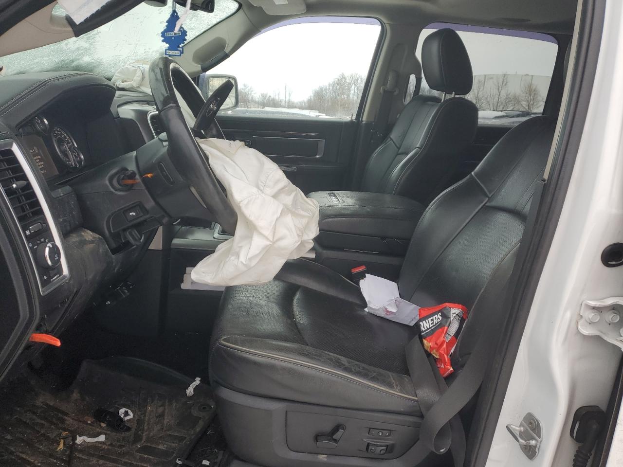 2015 RAM 1500 - Image 7