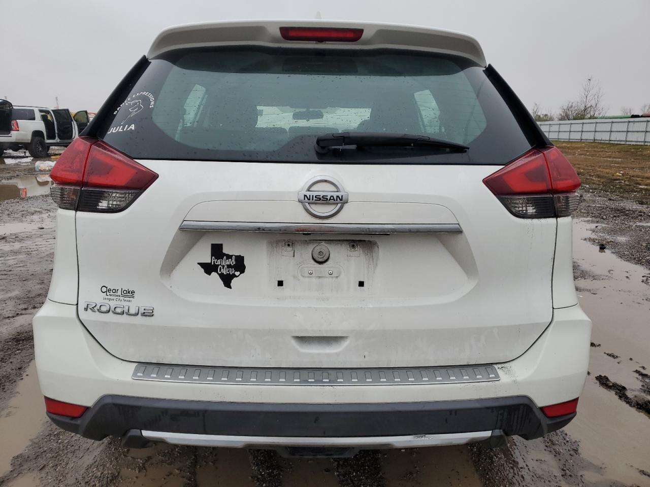 2018 Nissan Rogue - Image 6