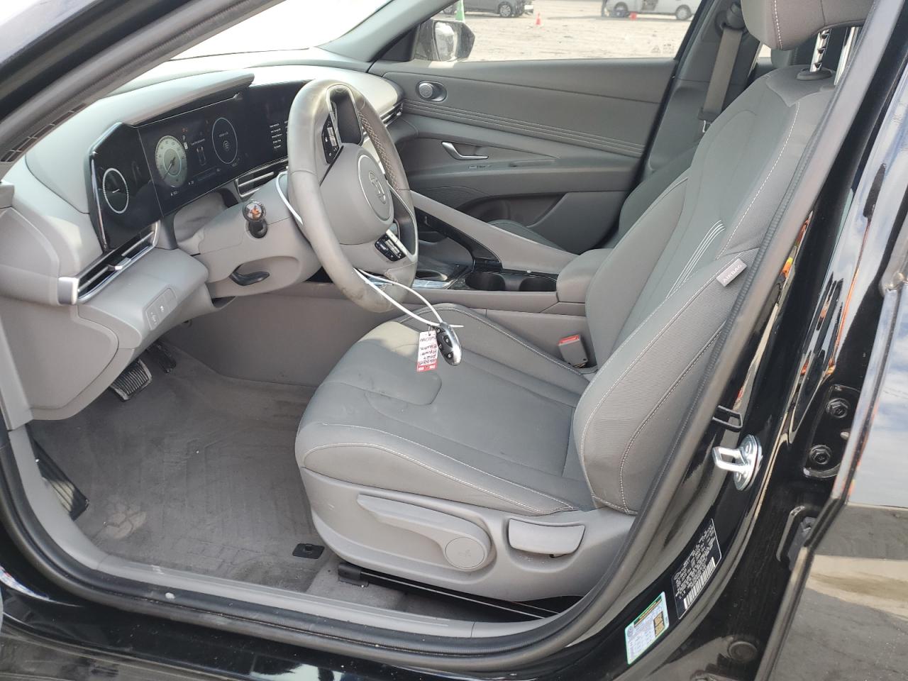 2024 Hyundai Elantra - Image 7