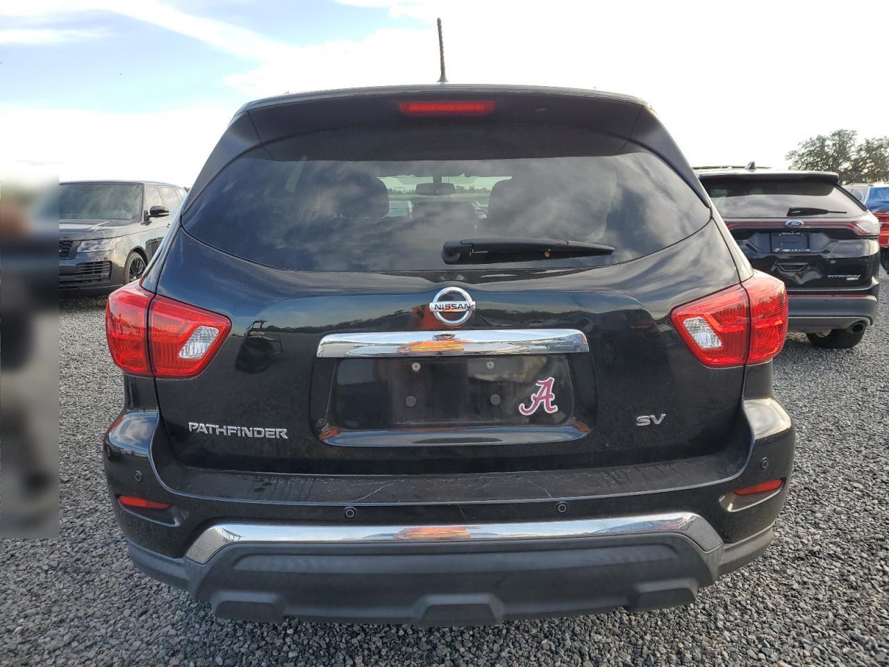 2018 Nissan Pathfinder - Image 6