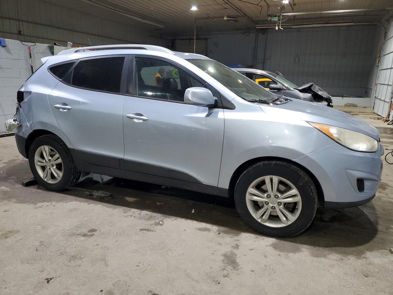 2010 Hyundai Tucson - Image 4