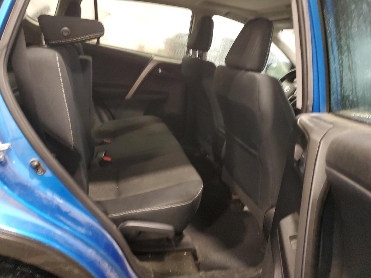 2016 Toyota RAV 4 - Image 11
