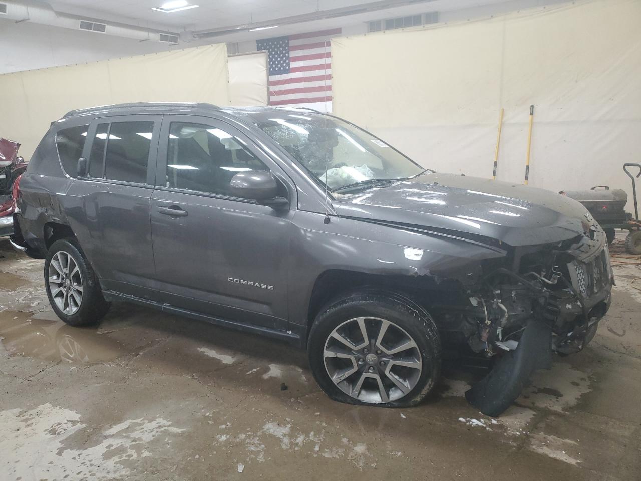 2017 Jeep Compass - Image 4