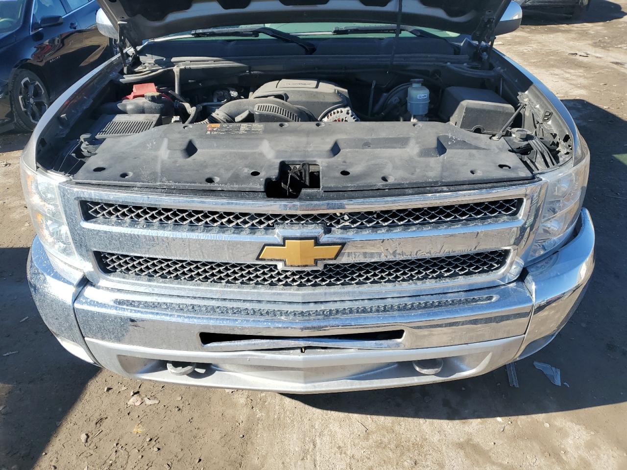 2013 Chevrolet Silverado - Image 12