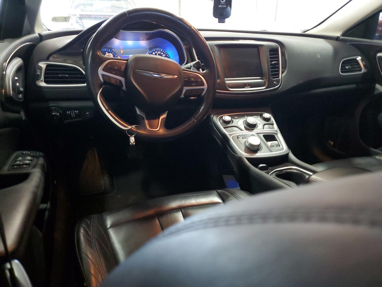 2015 Chrysler 200 - Image 8