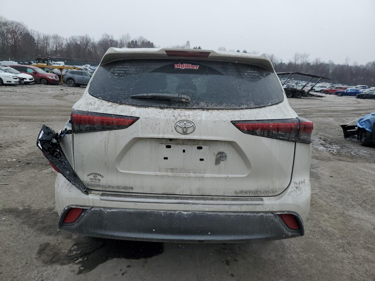 2021 Toyota Highlander - Image 6