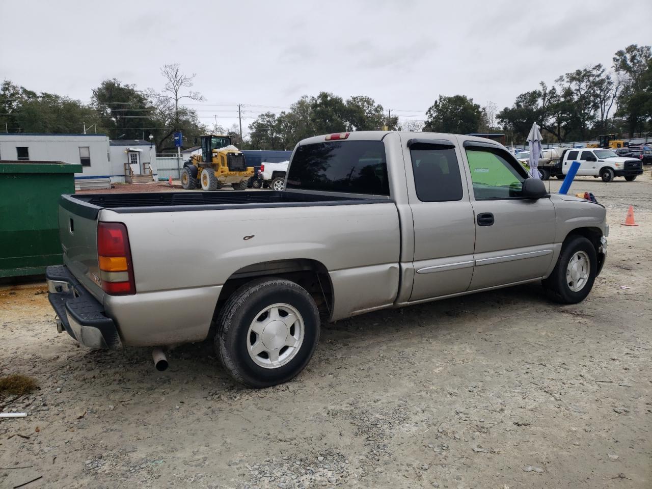 2003 GMC Sierra - Image 3