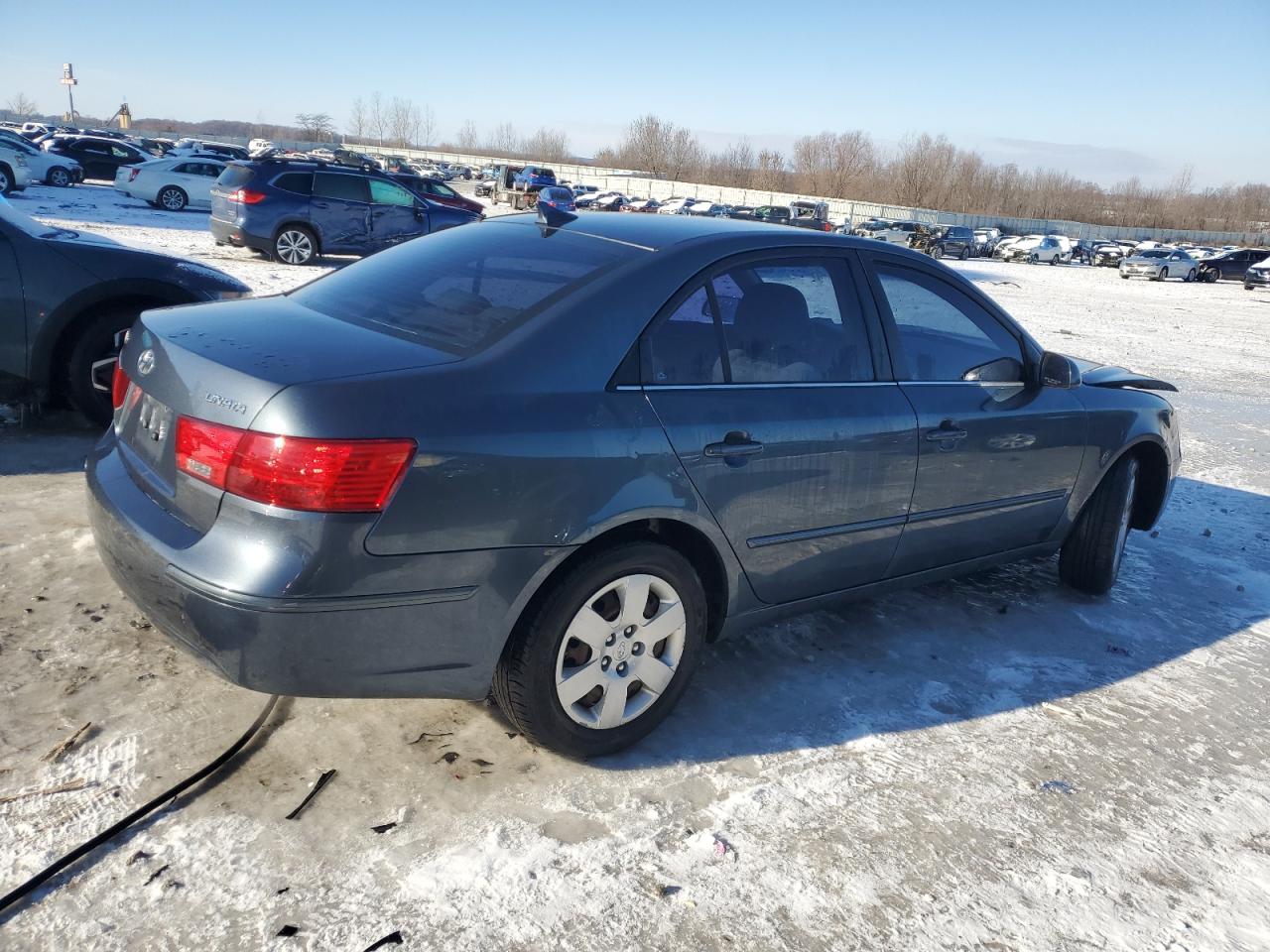 2009 Hyundai Sonata - Image 3