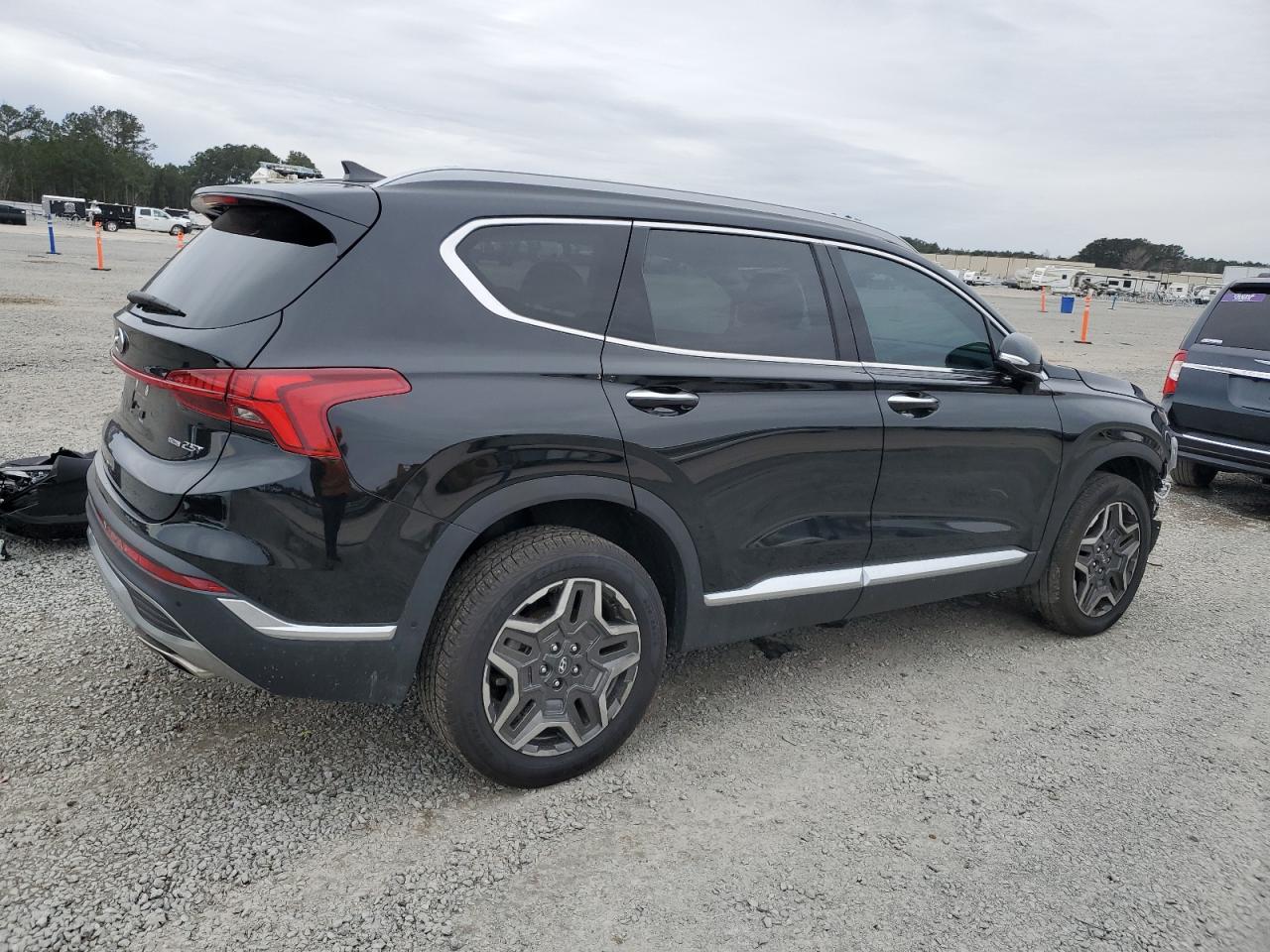 2023 Hyundai Santa Fe - Image 3