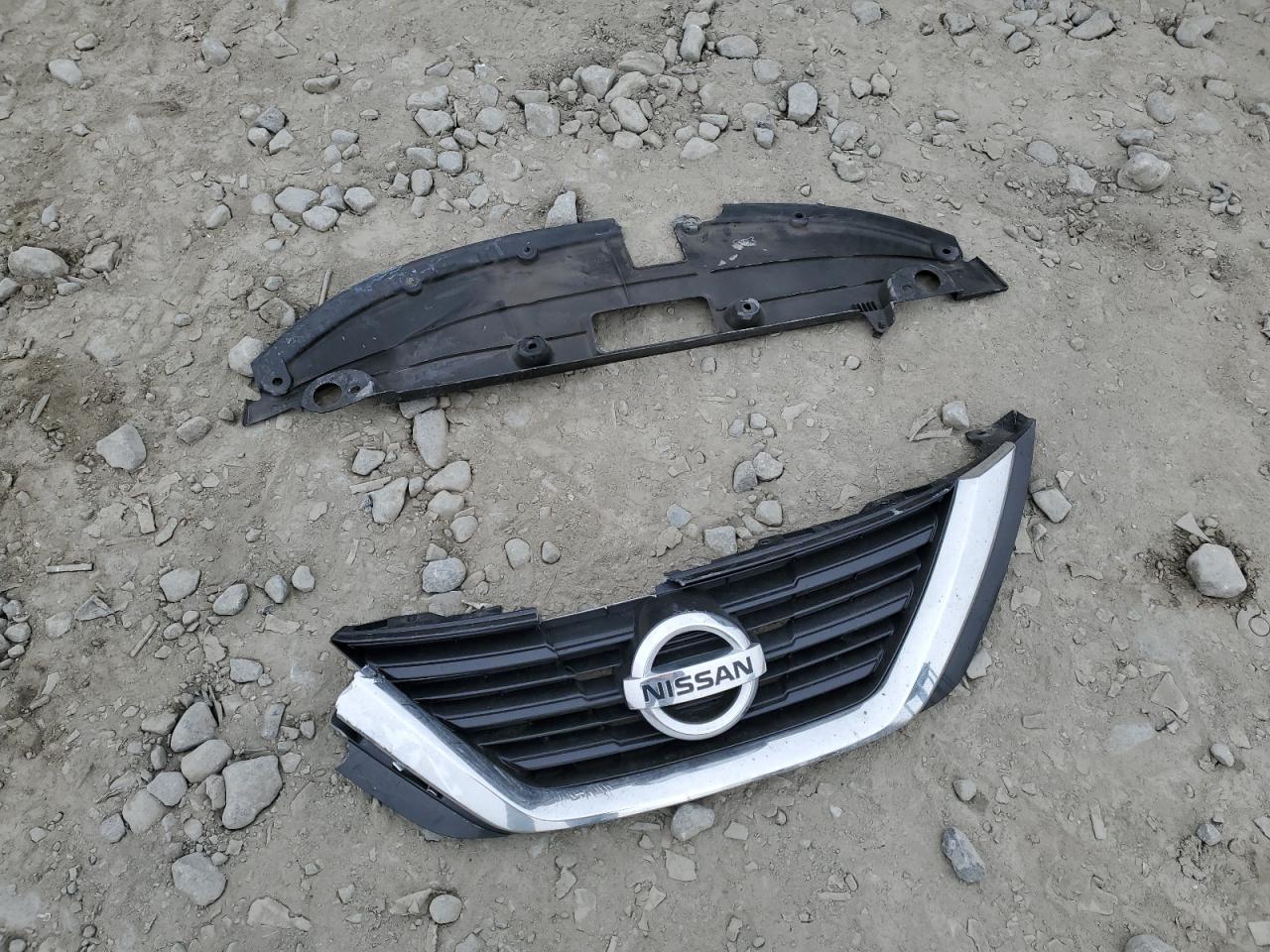 2018 Nissan Altima - Image 12