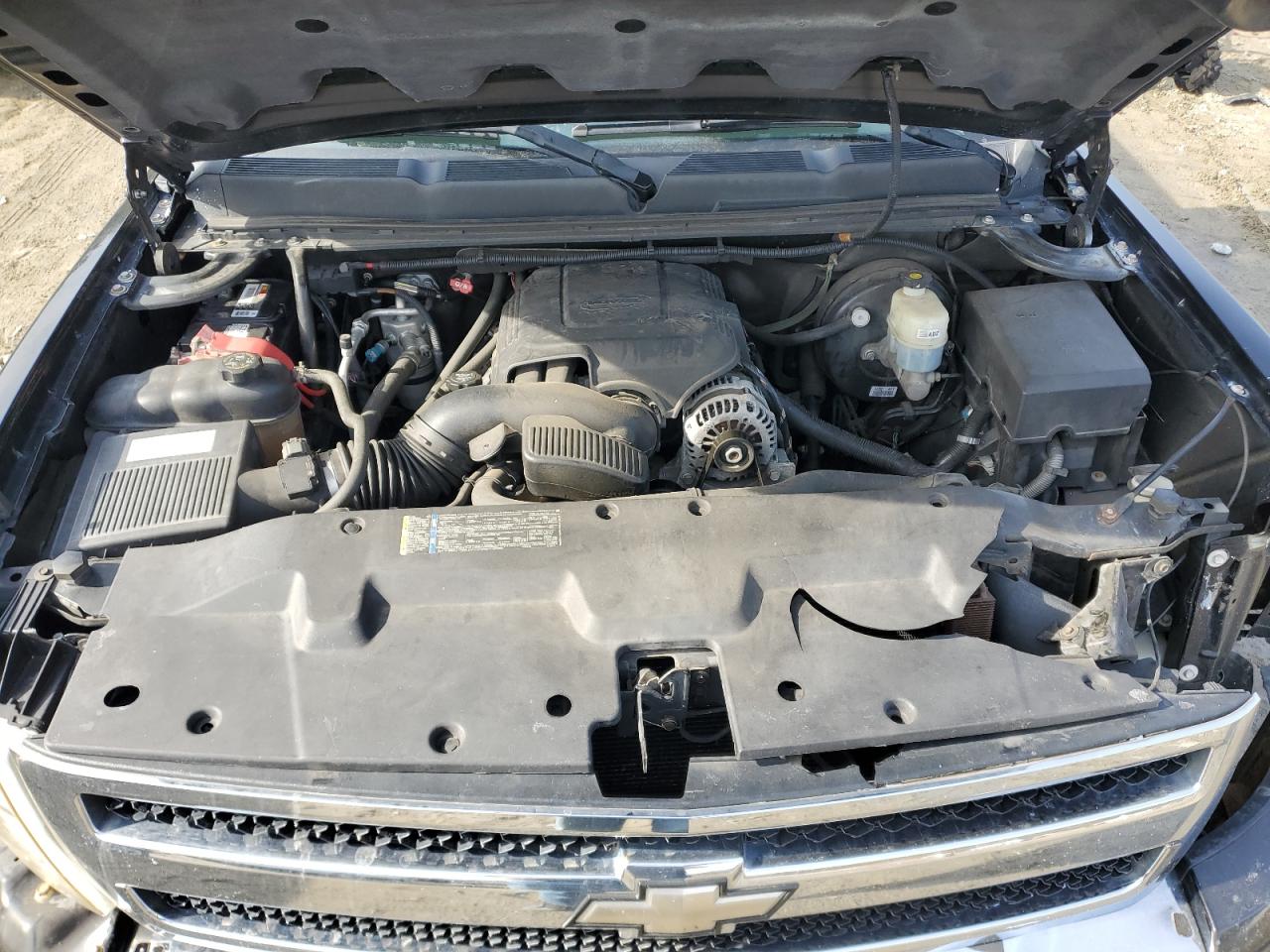 2009 Chevrolet Silverado - Image 11