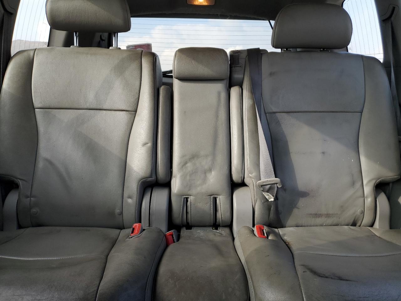 2011 Toyota Highlander - Image 10
