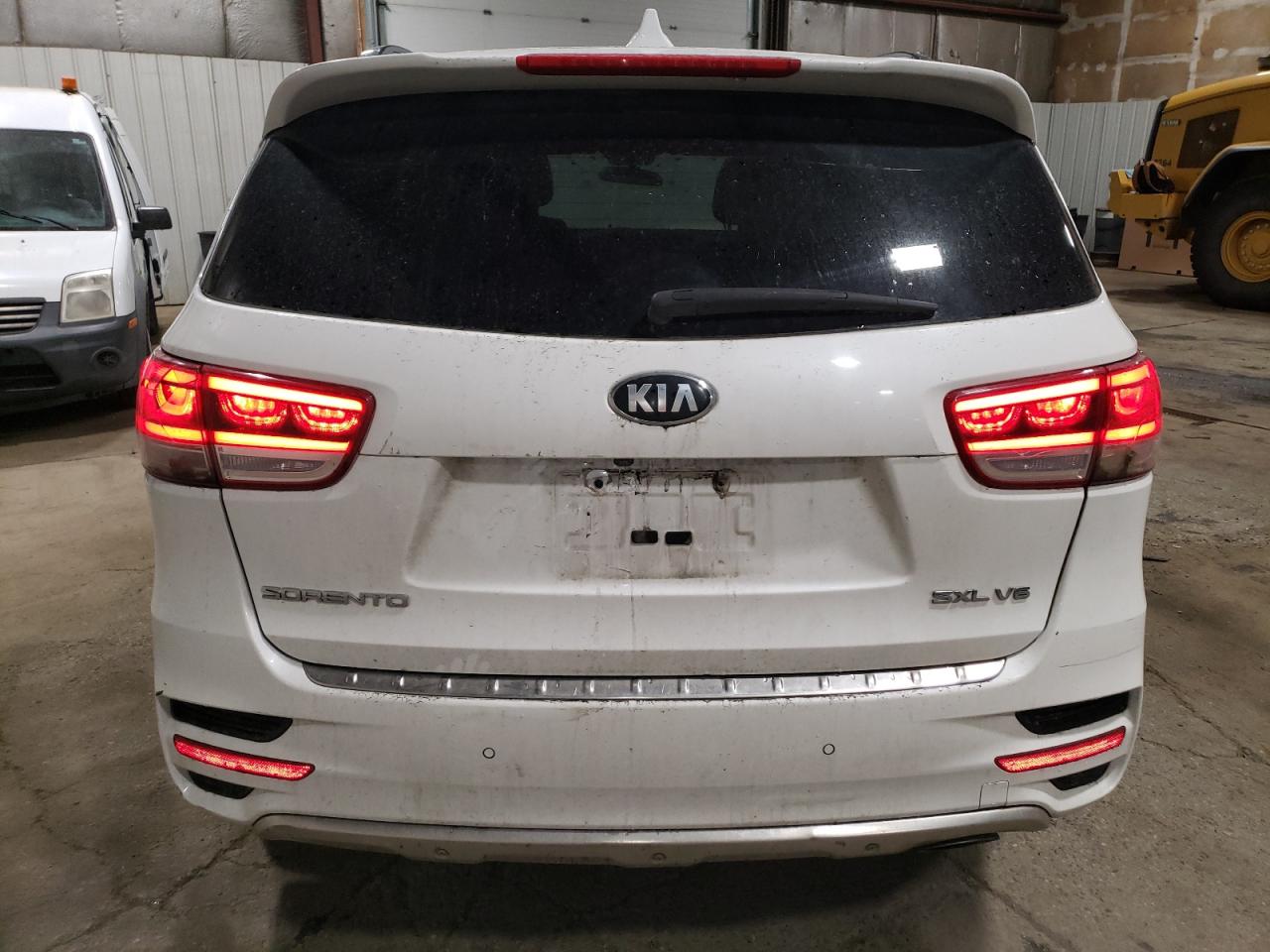 2016 Kia Sorento - Image 6