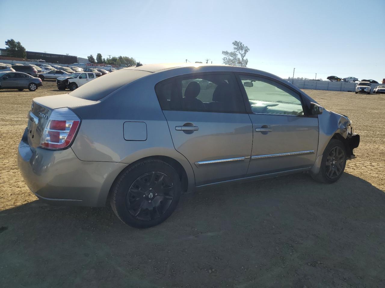 2010 Nissan Sentra - Image 3