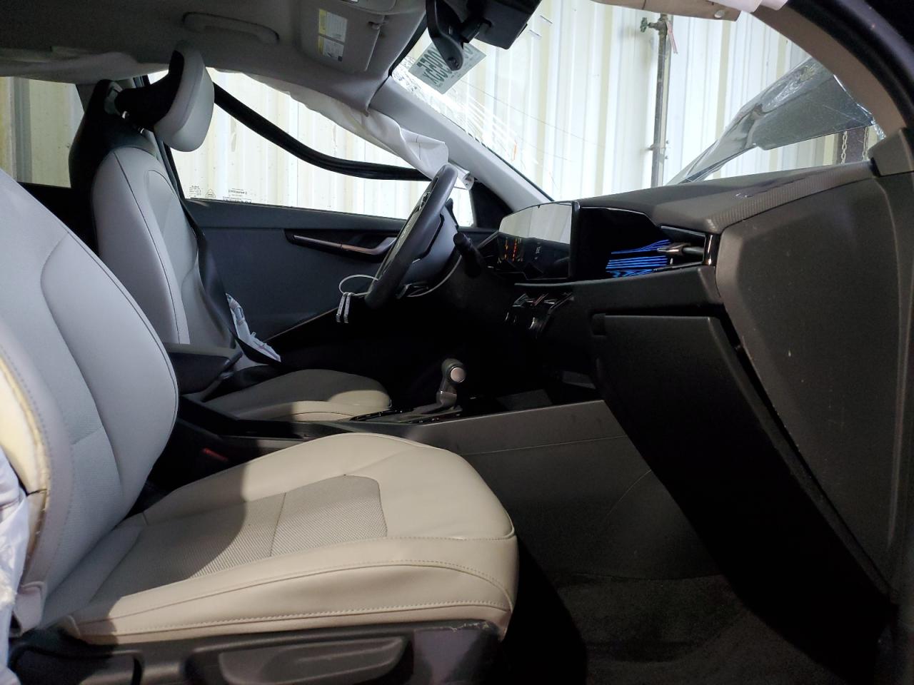 2023 Kia Niro - Image 7
