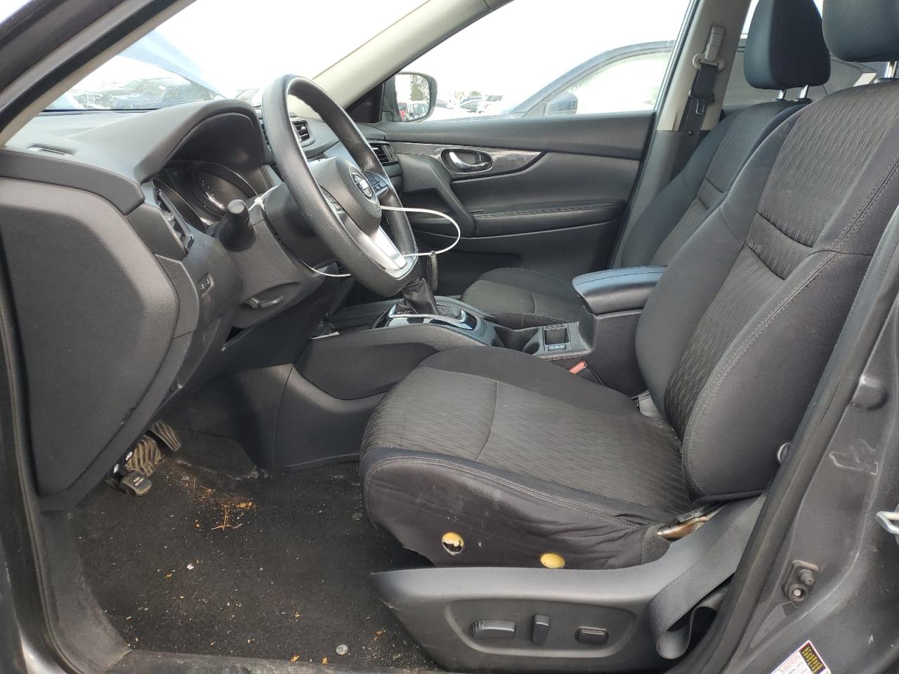 2017 Nissan Rogue - Image 7