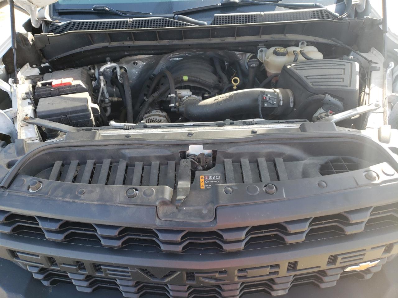 2019 Chevrolet Silverado - Image 11