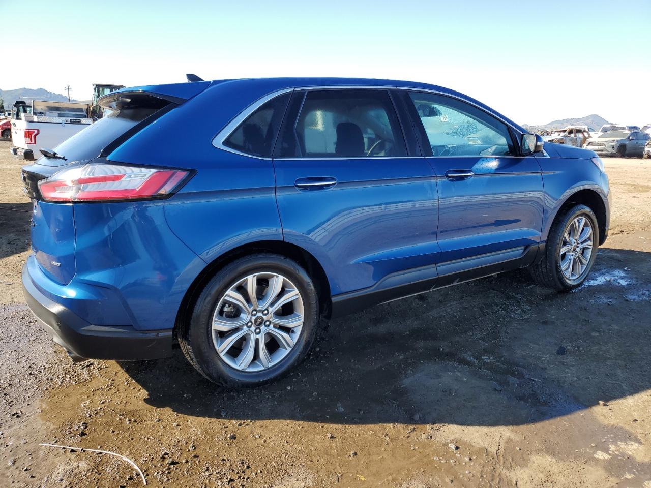 2023 Ford Edge - Image 3