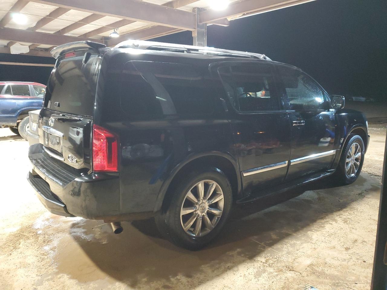 2010 Infiniti QX56 - Image 3