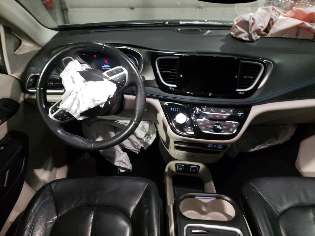 2021 Chrysler Pacifica - Image 8