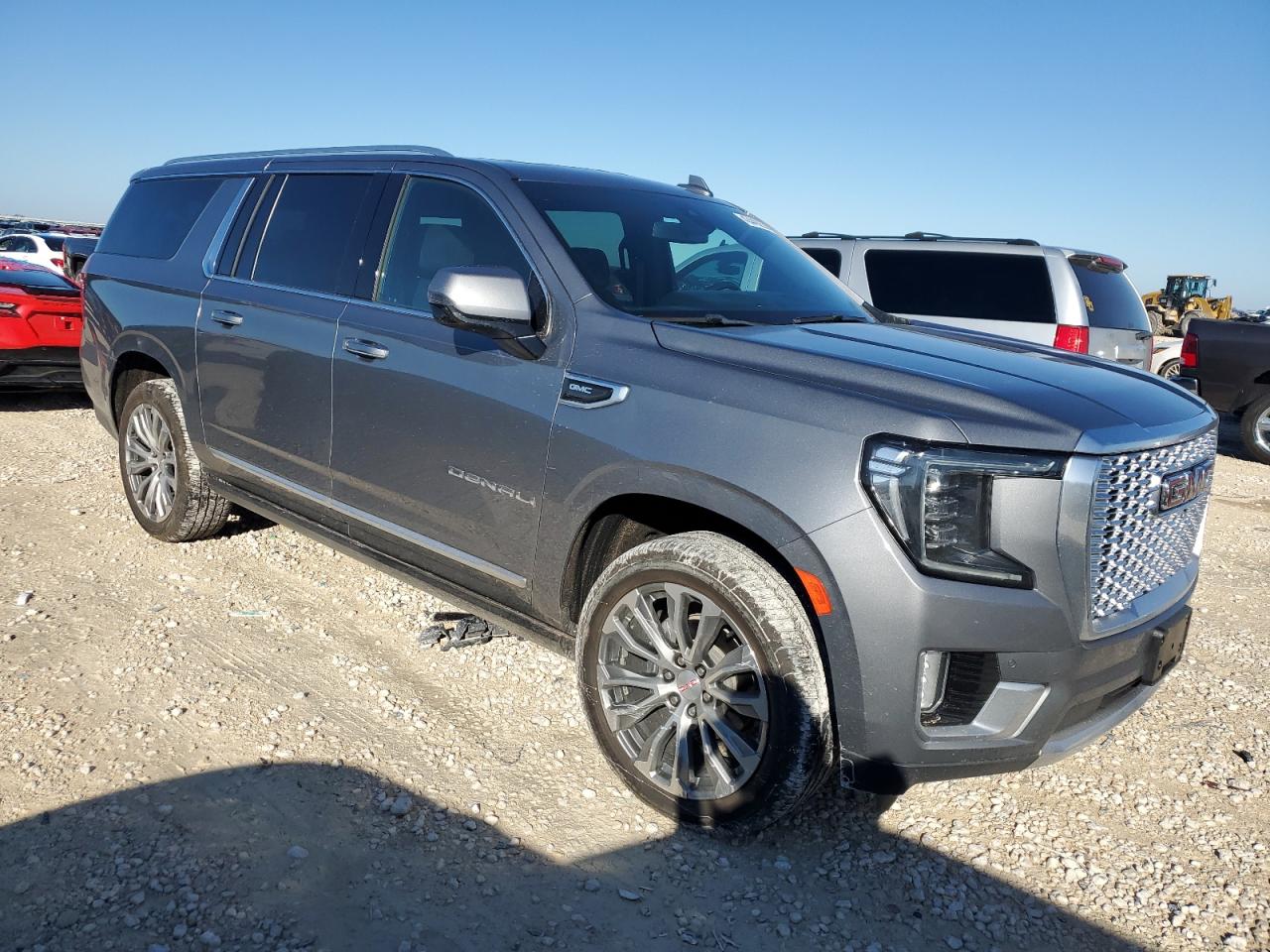 2021 GMC Yukon - Image 4