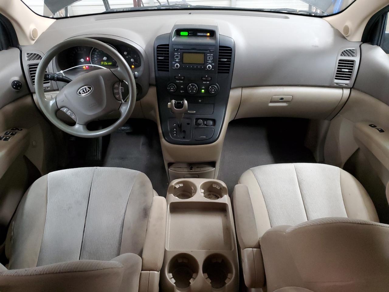 2012 Kia Sedona - Image 8