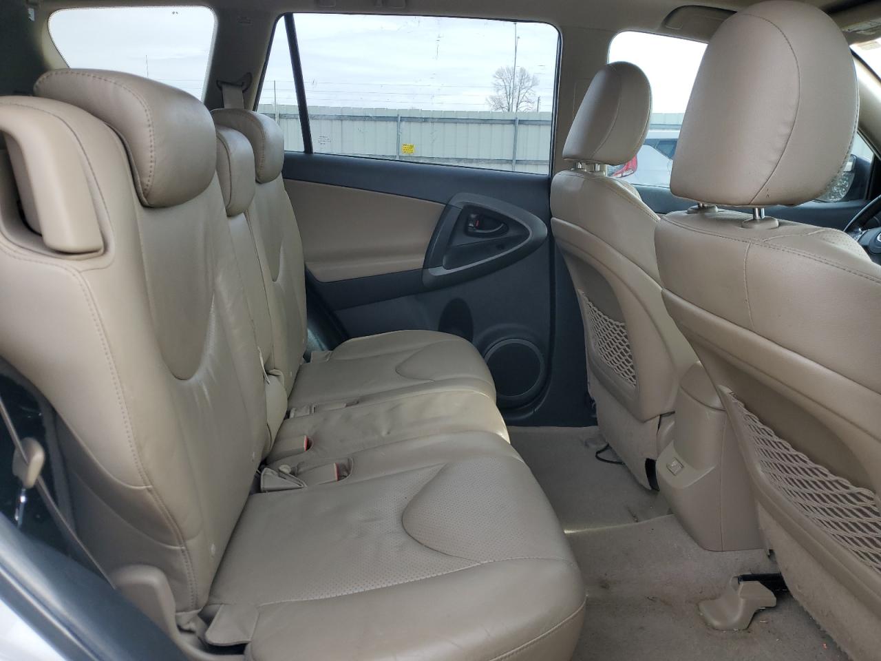 2011 Toyota RAV 4 - Image 11