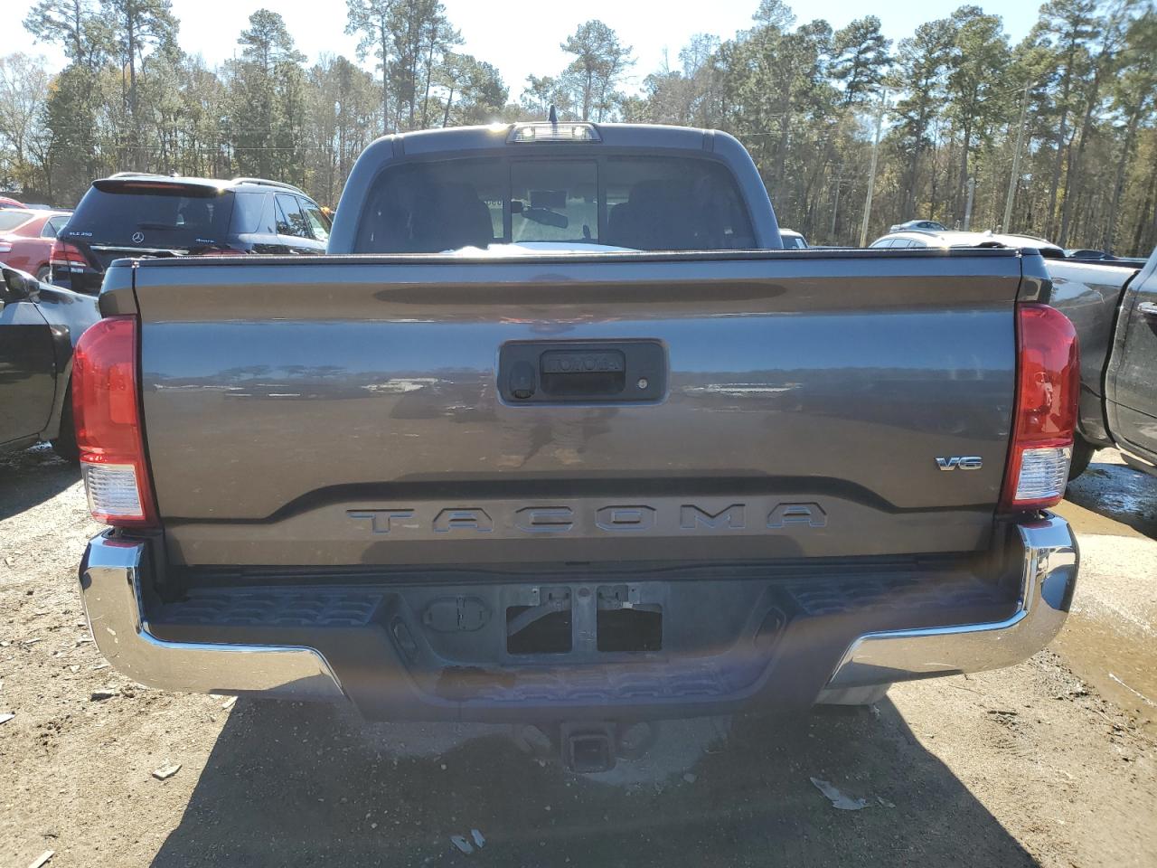 2017 Toyota Tacoma - Image 6