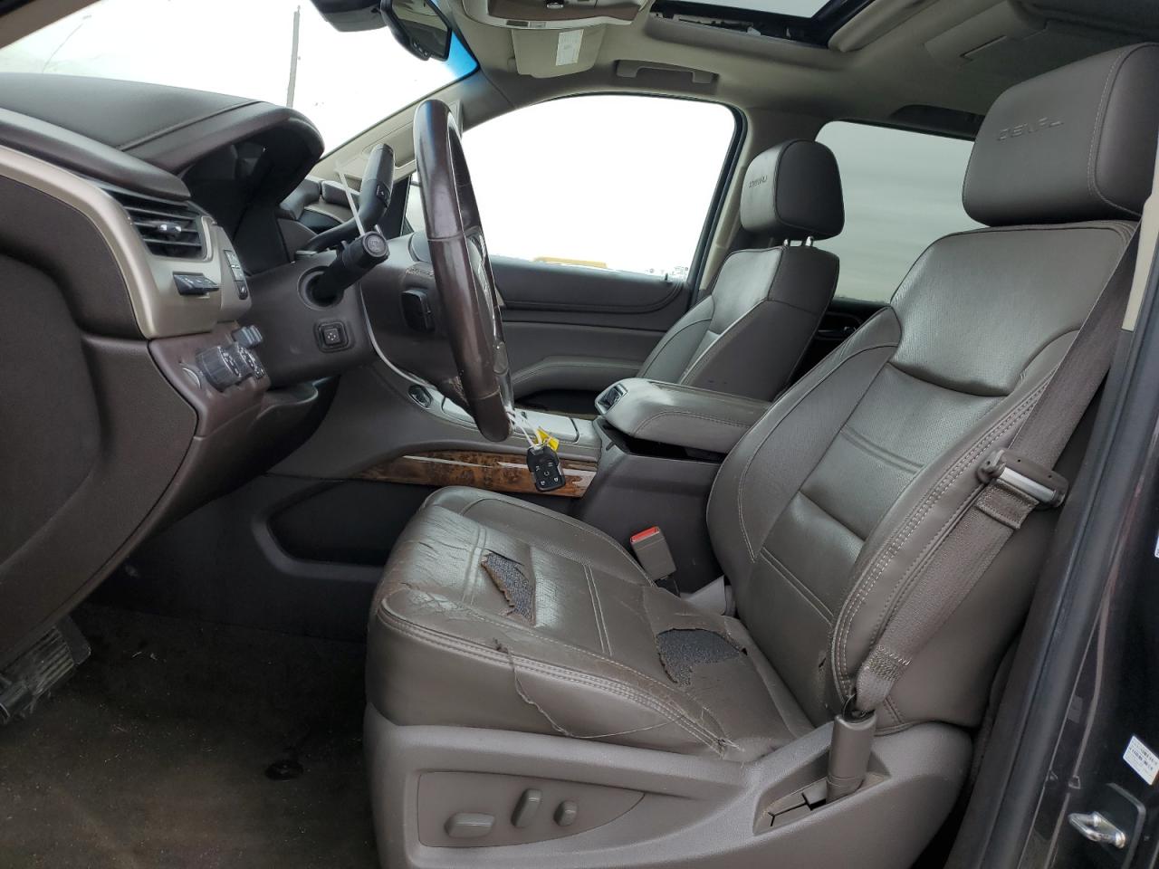 2016 GMC Yukon - Image 7