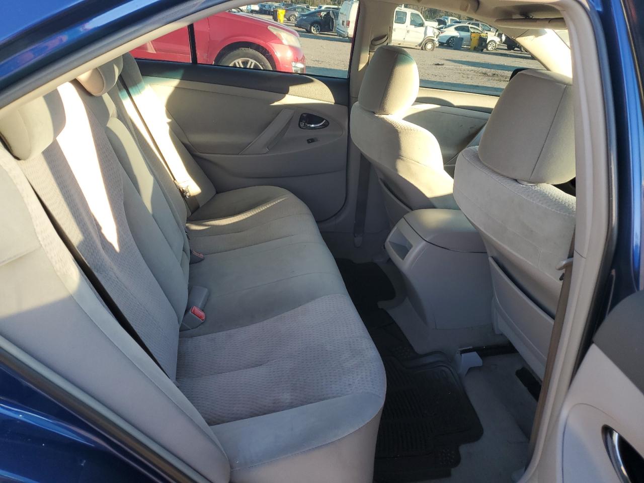 2011 Toyota Camry - Image 10