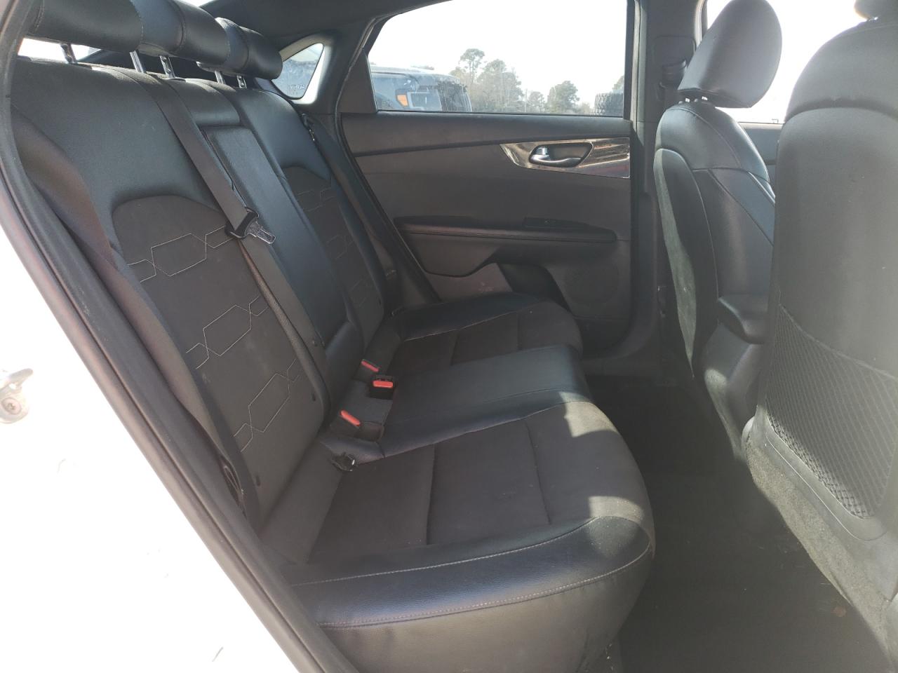 2021 Kia Forte - Image 11