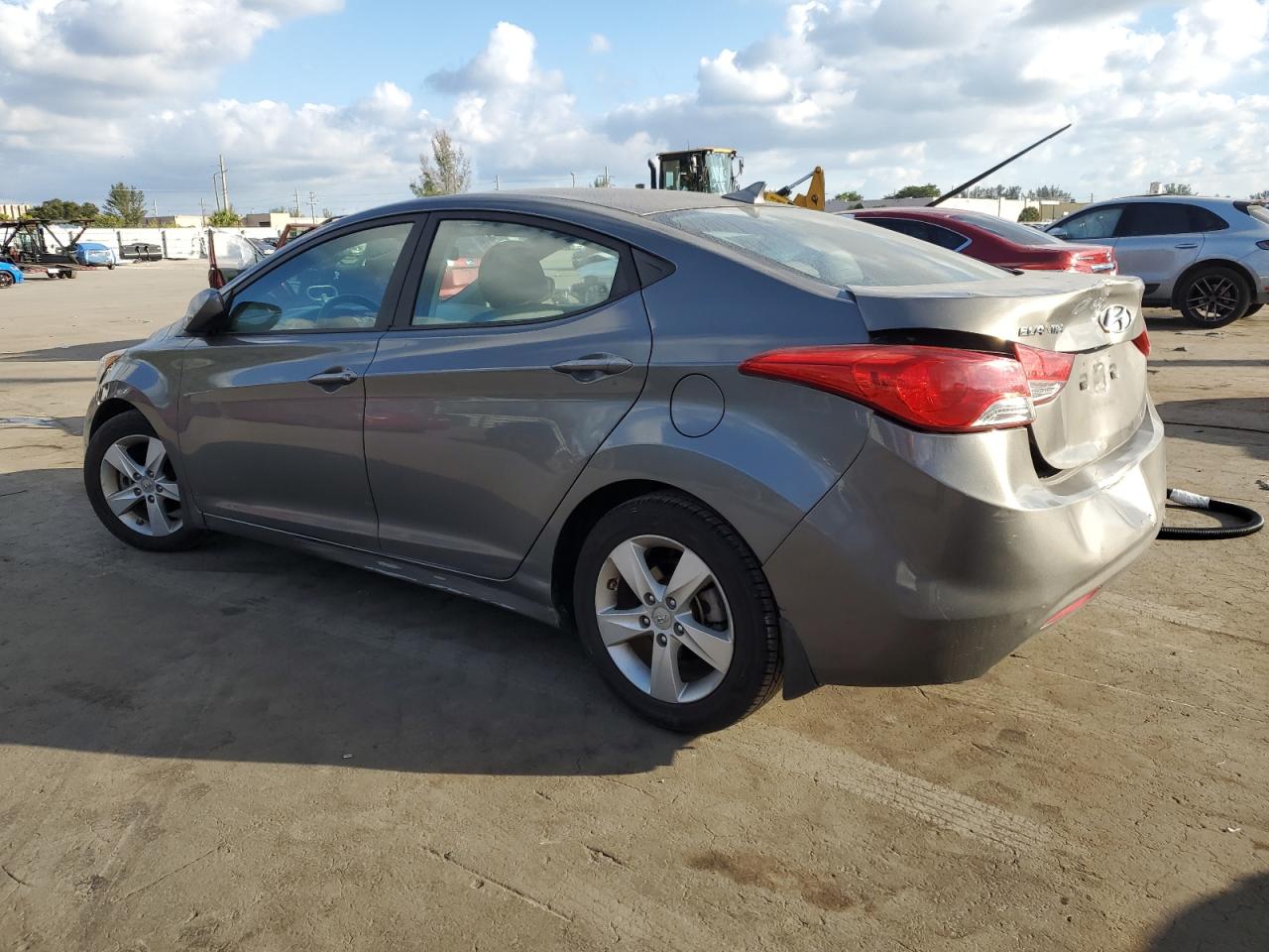 2013 Hyundai Elantra - Image 2
