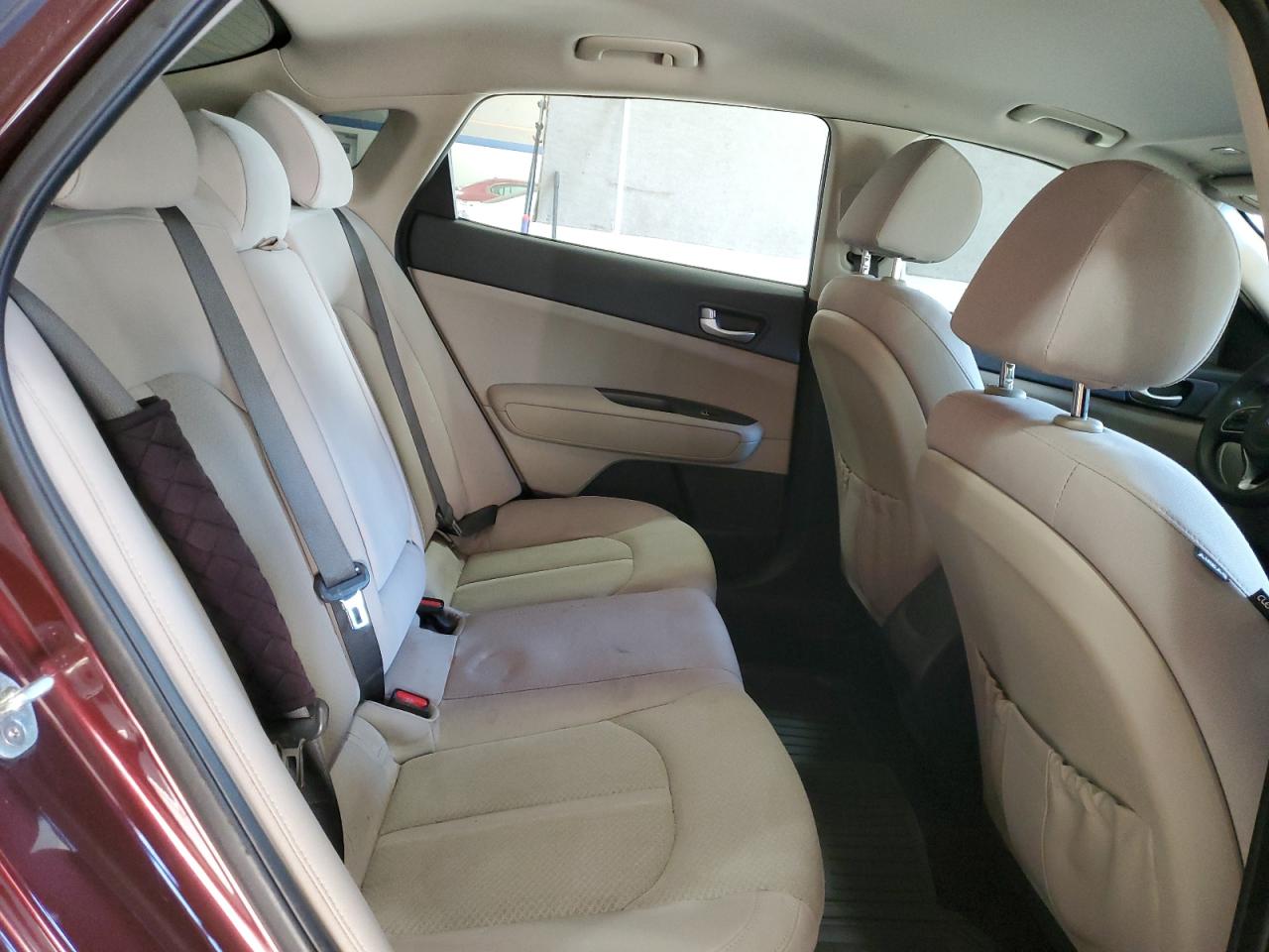 2016 Kia Optima - Image 10