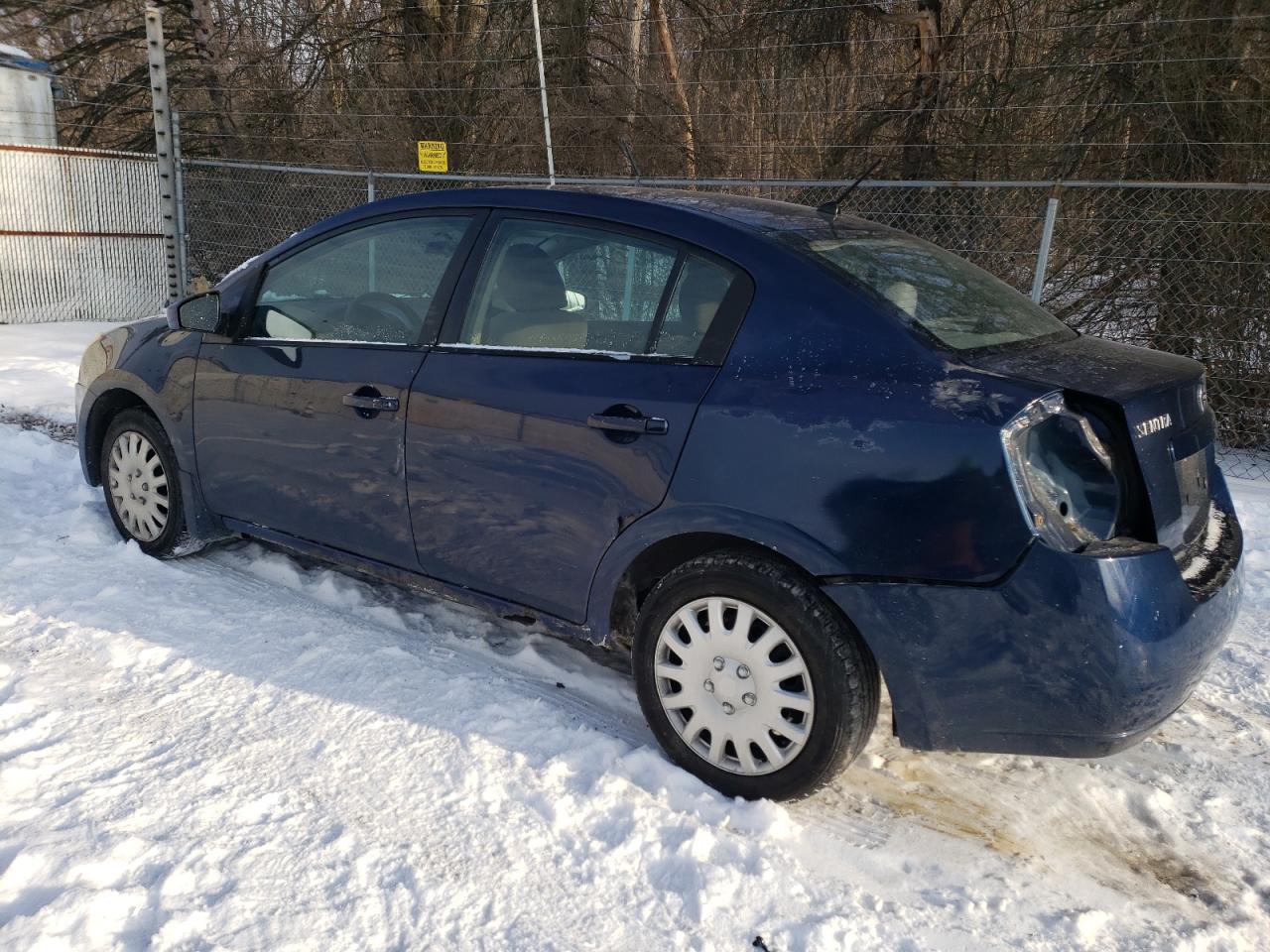 2009 Nissan Sentra - Image 2