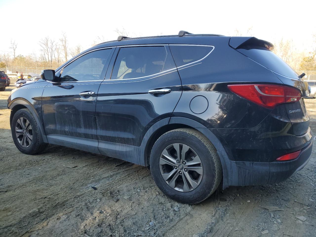 2014 Hyundai Santa Fe - Image 2