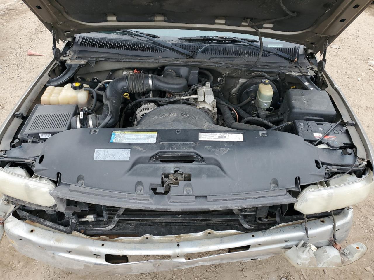 2001 Chevrolet Silverado - Image 11