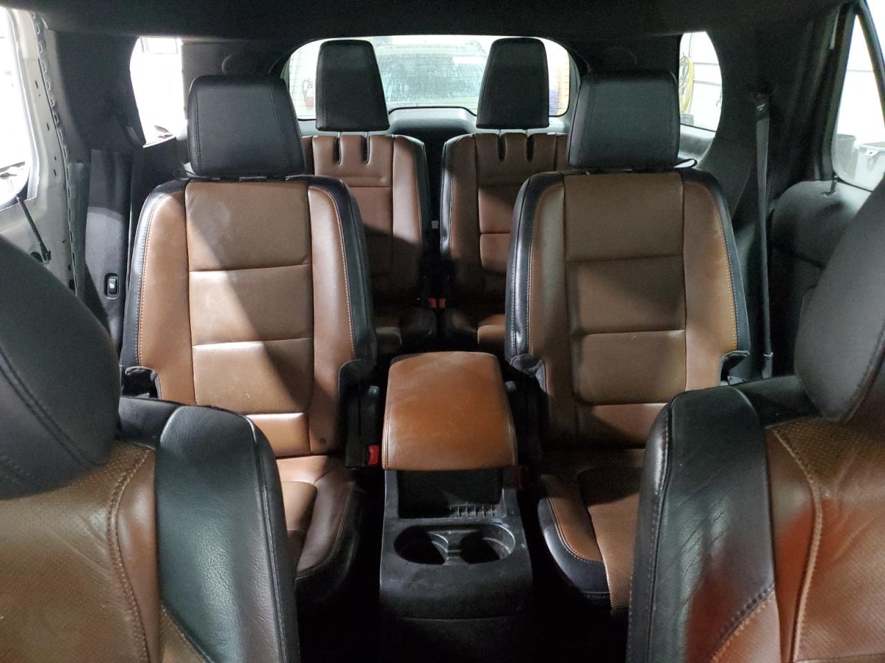 2012 Ford Explorer - Image 10